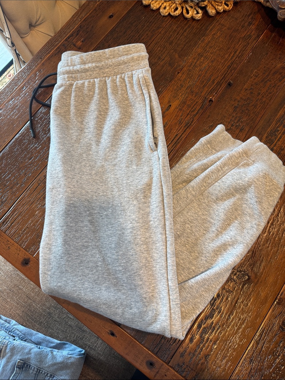 Fabletics Heather Gray Sweatpants Joggers